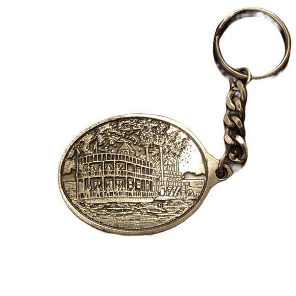 Show Boat The Musical Collectible 2-sided Pewter Keychain, NWOT, 1992 - Picture 2 of 3